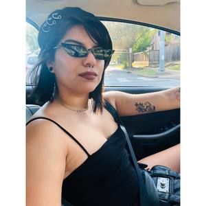 Meet your Posher, Liz